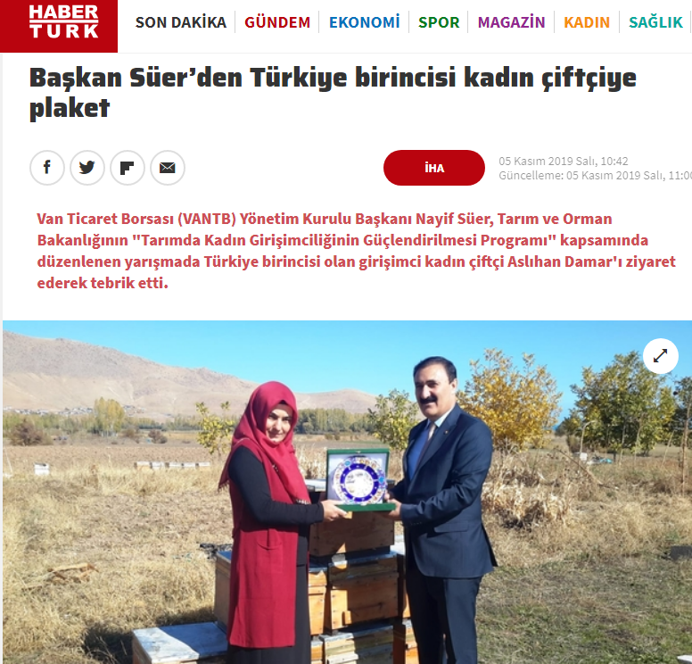 BAŞKAN SÜER'DEN TÜRKİYE BİRİNCİSİ KADIN ÇİFTÇİYE PLAKET