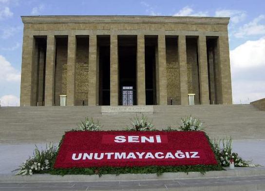 BAŞKAN TOPRAK’TAN 10 KASIM MESAJI