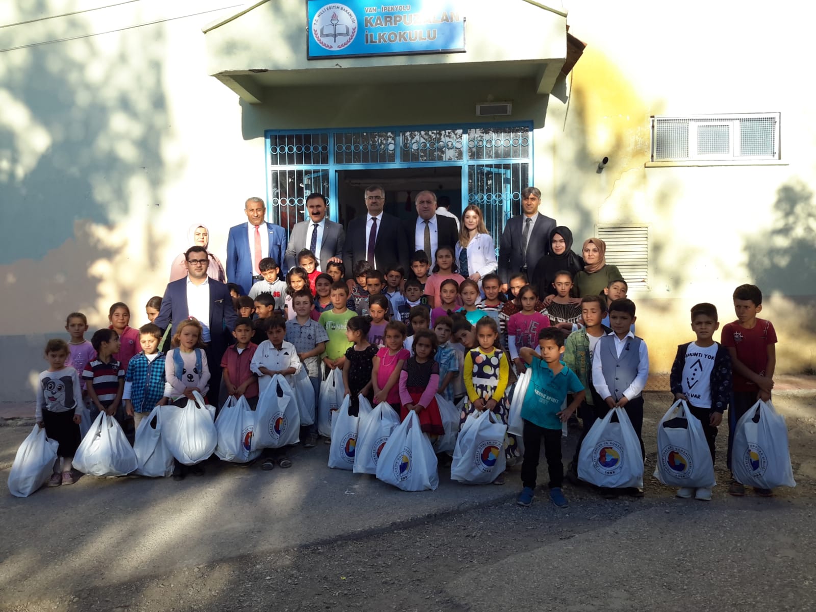 TOBB ve VANTB İşbirliğiyle Öğrencilere Kırtasiye Desteği