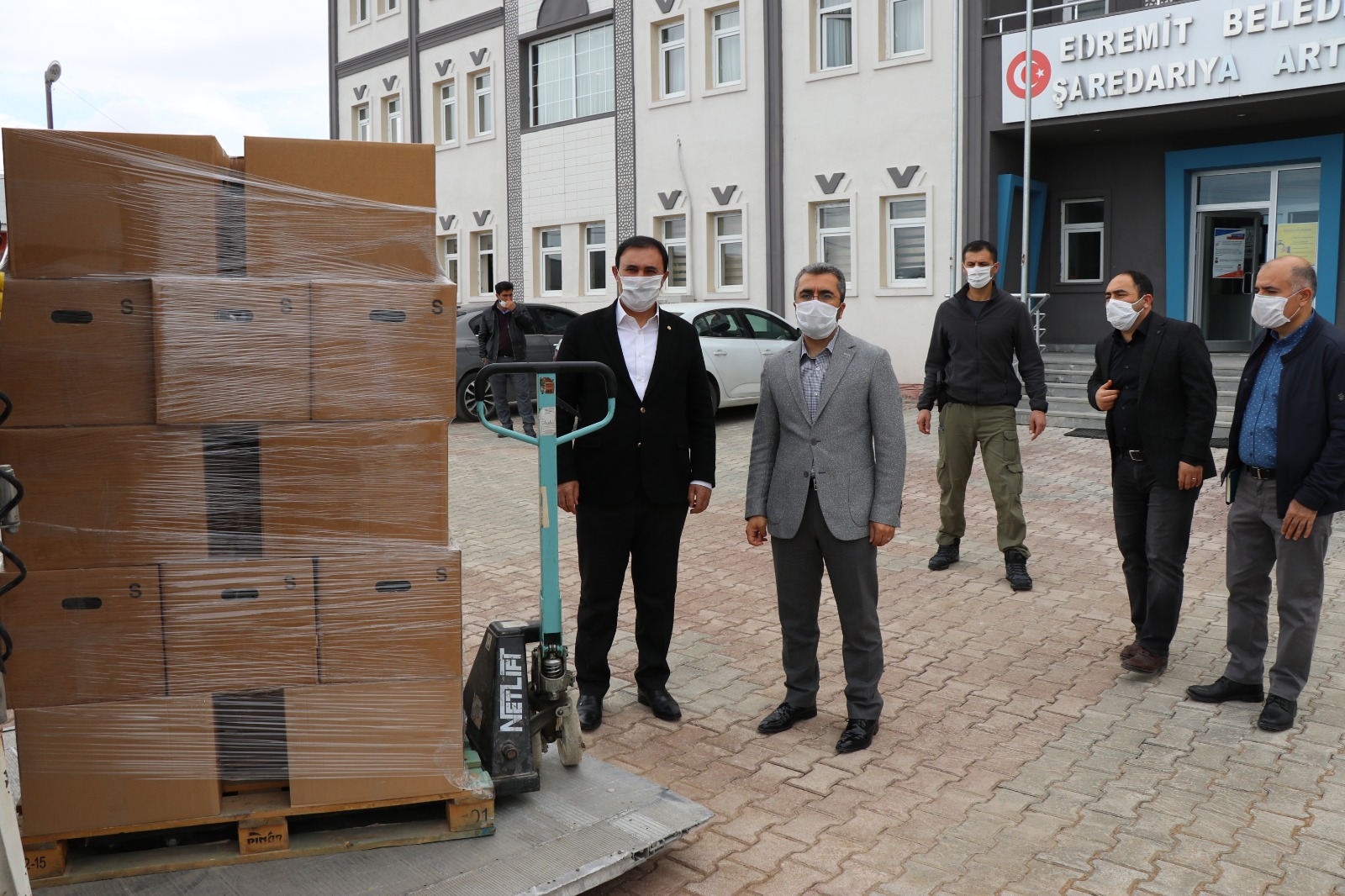 VANTB YÖNETİMİNDEN GIDA DESTEĞİ