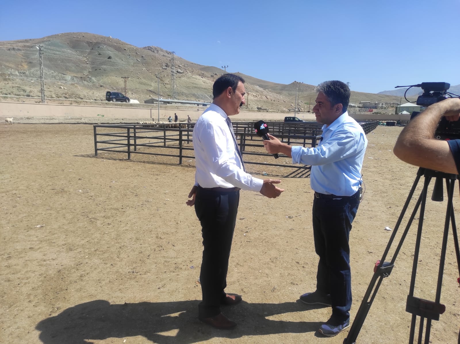 \'\'HAYVANCILIK İÇİN DEVLETİMİZDEN POZİTİF DESTEK BEKLİYORUZ\'\'