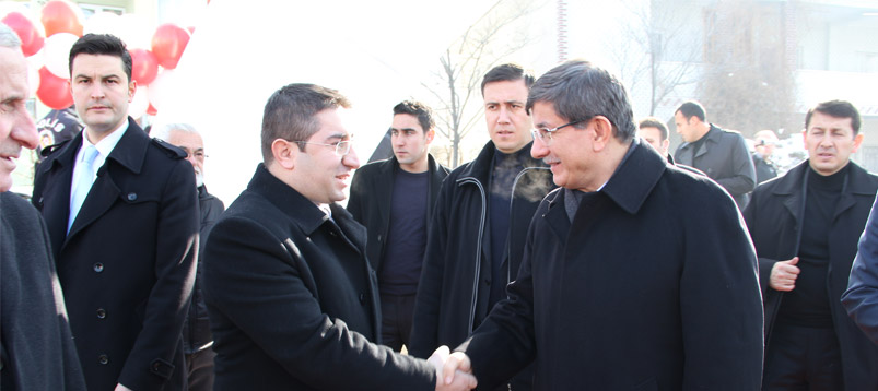 DIŞİŞLERİ BAKANI PROF.DR.SN.AHMET DAVUTOĞLU VAN\'DA