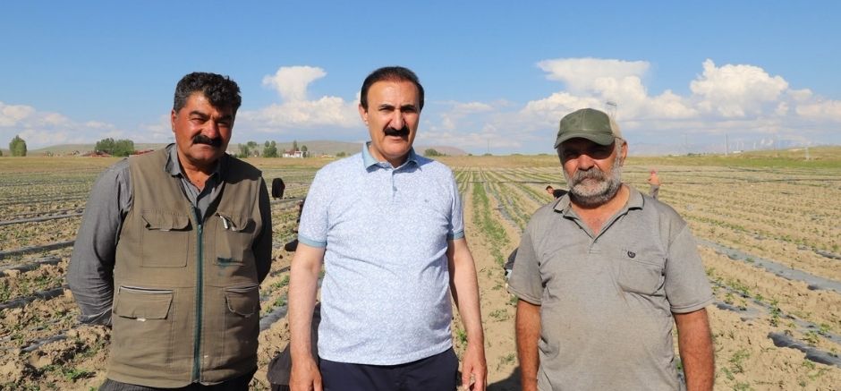 Başkan Nayif Süer, Gevaş’ta Üreticilerin Sorun ve Taleplerini Dinledi / Video Haber 