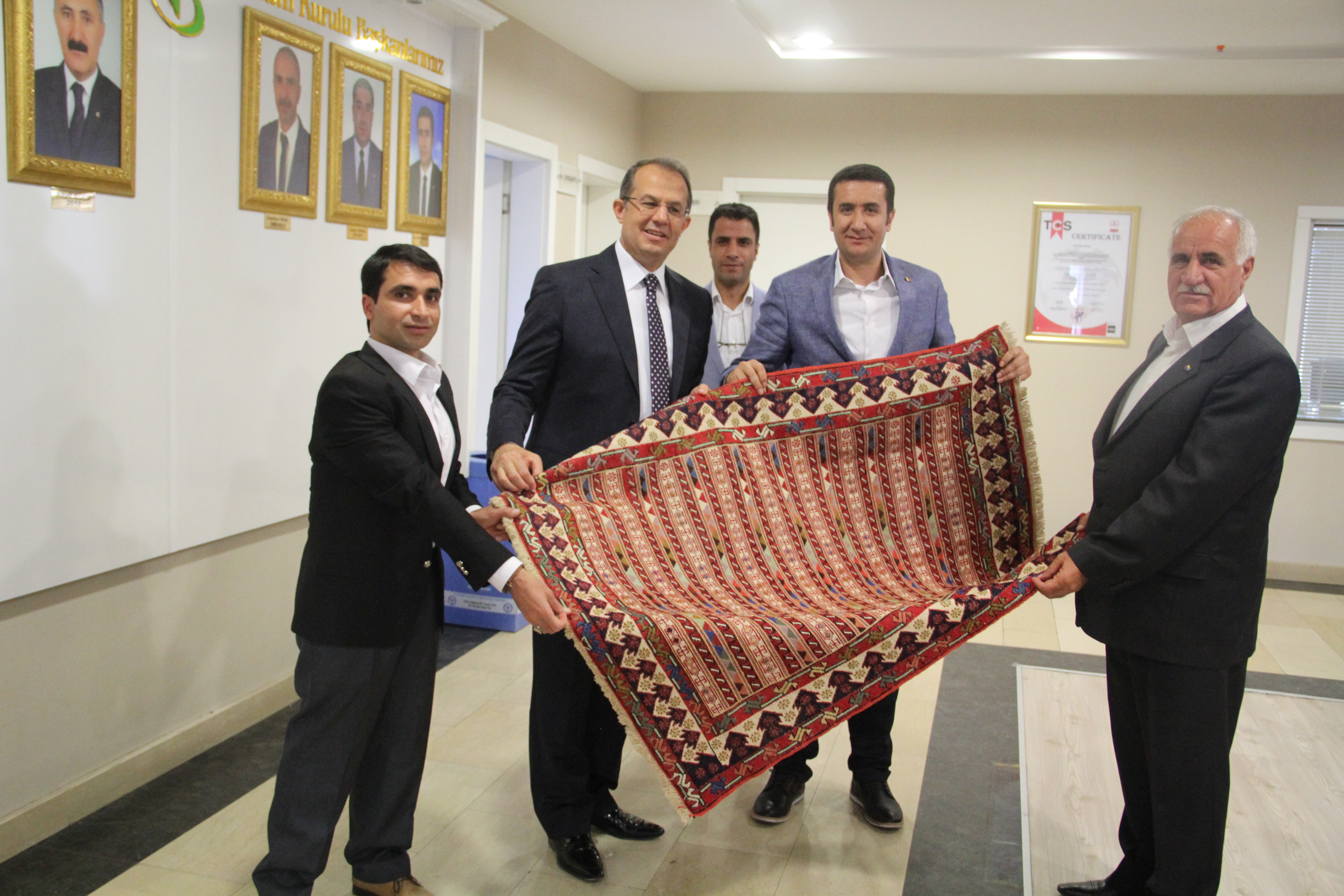 VALİ TAŞYAPAN BORSA YÖNETİMİMİZ İLE VEDALAŞTI