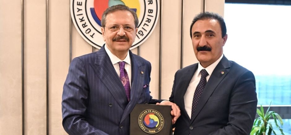 TOBB Başkanı Hisarcıklıoğlu'ndan Başkan Süer'e Teşekkür Plaketi