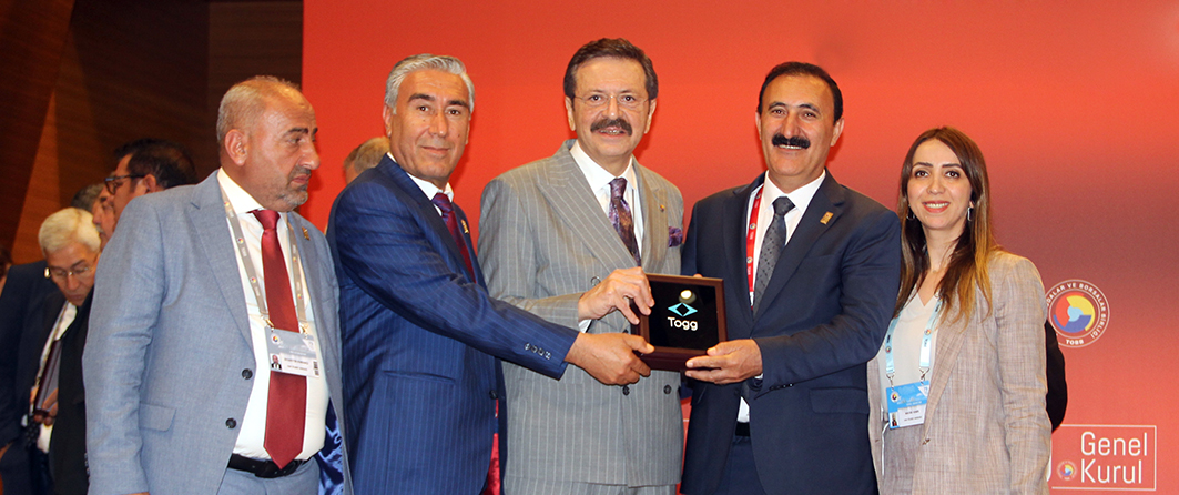 BAŞKANIMIZ VAN'A BİR TOGG KAZANDIRDI